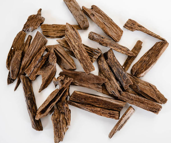 How to use Oud Chips Oud Attar