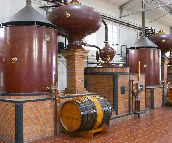 https://oudattar.co.uk/cdn/shop/articles/Distillation_Process.jpeg?crop=center&height=500&v=1546508067&width=600